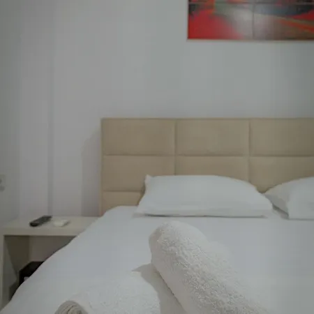 Veliaj 3* Ksamil