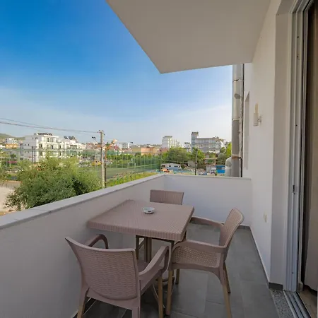 Hotel Veliaj 3*