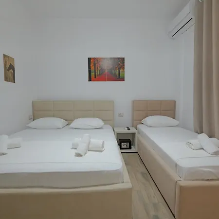 Hotel Veliaj 3*