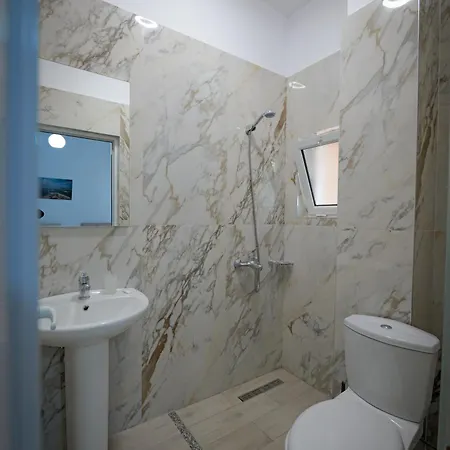 Veliaj Hotel Ksamil