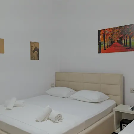 Veliaj Hotel 3*
